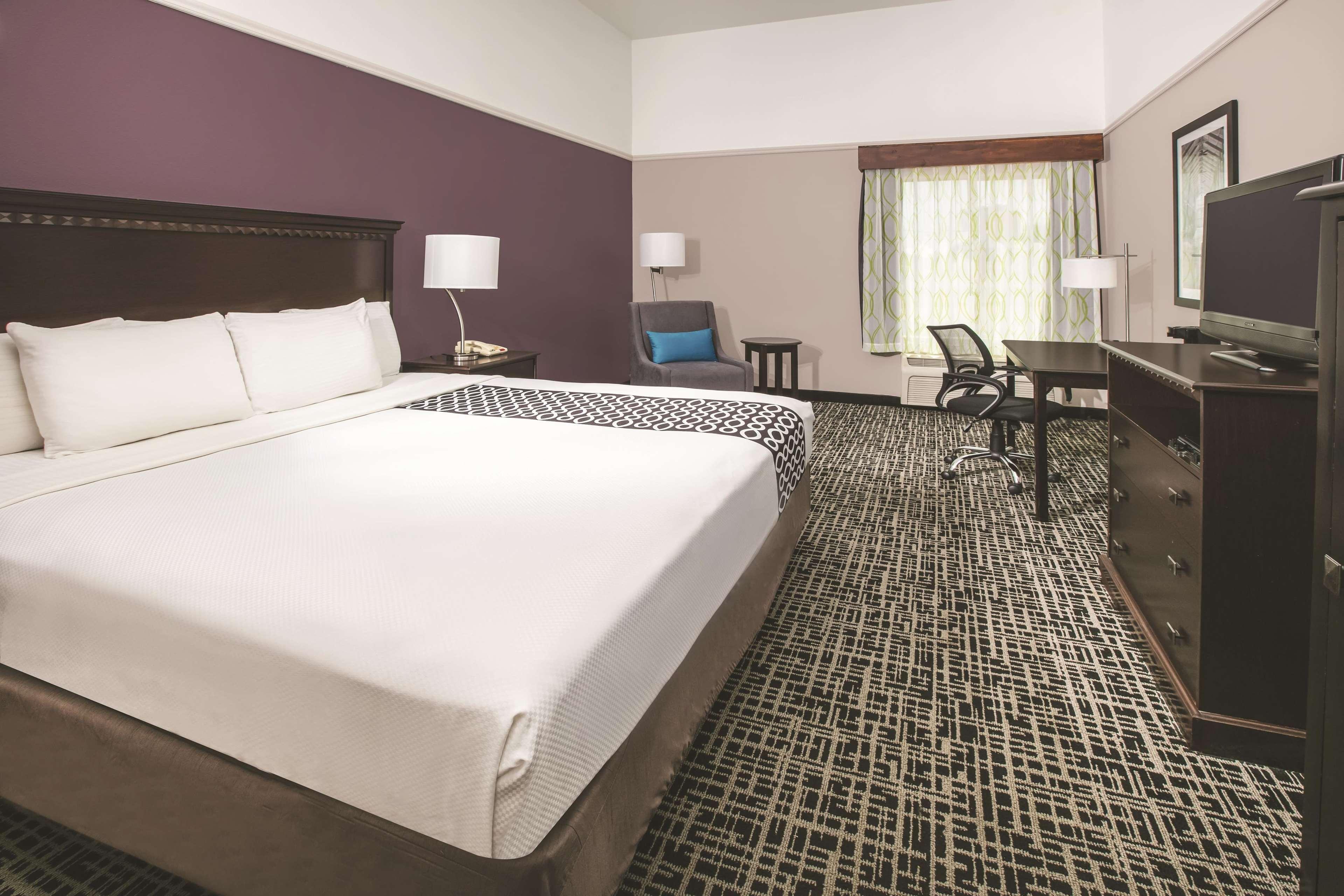 La Quinta By Wyndham Brownwood Hotel Екстериор снимка