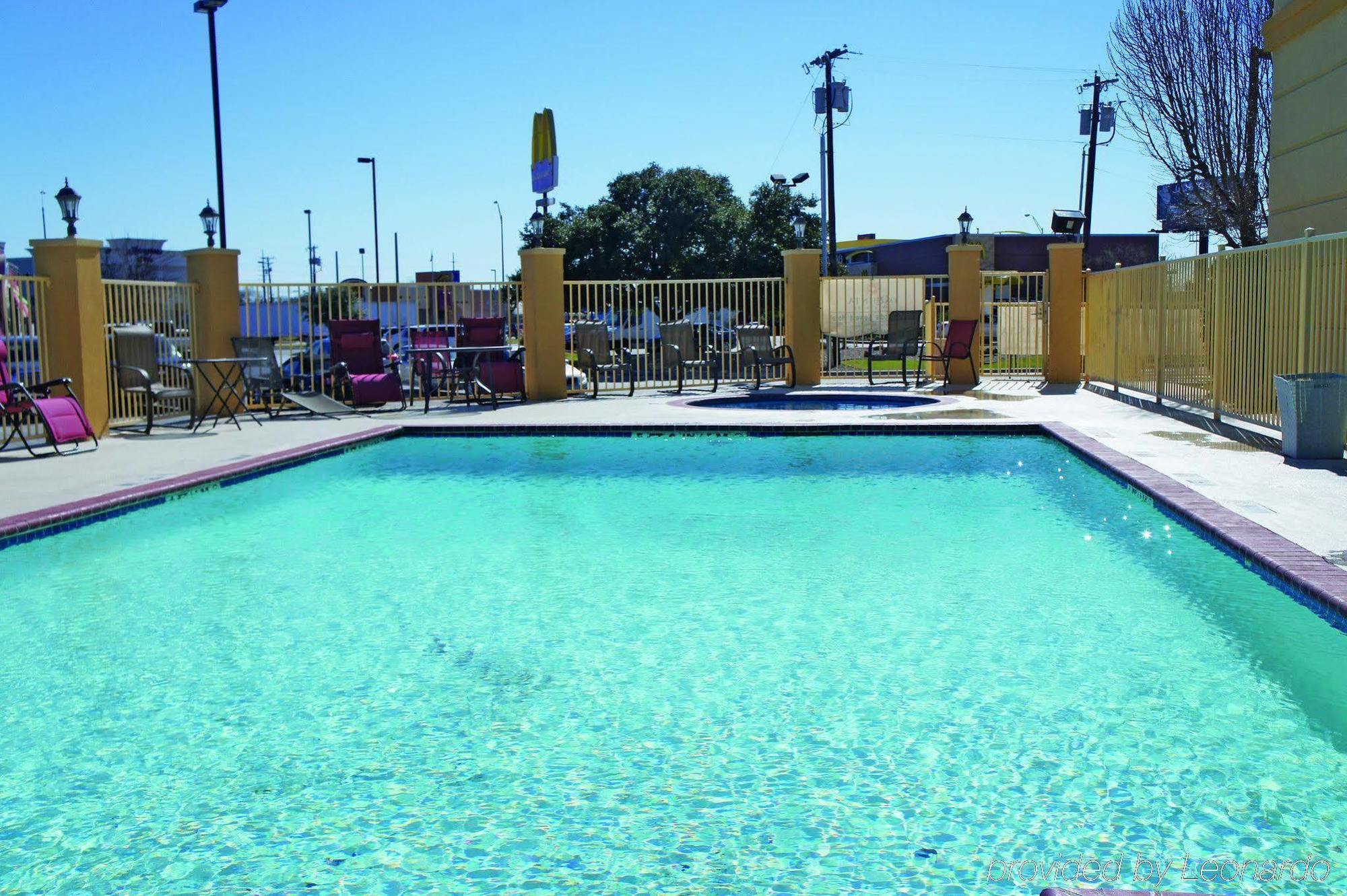 La Quinta By Wyndham Brownwood Hotel Екстериор снимка